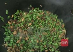 豆角炒萝卜干的做法图解7