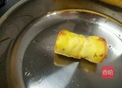 蛋包香肠卷的做法图解6