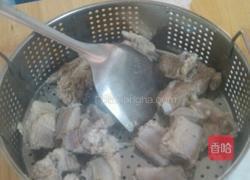 番茄排骨汤的做法图解2
