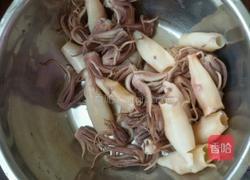 韭菜炒墨鱼。的做法图解1