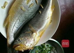 清蒸黄鱼的做法图解1