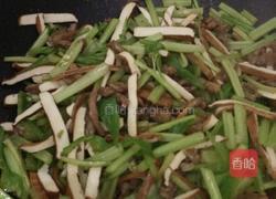 香干芹菜肉丝的做法图解8