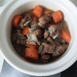 胡萝卜焖排骨的做法[图]