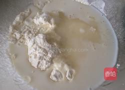 松松软软黄蛋糕的做法图解5