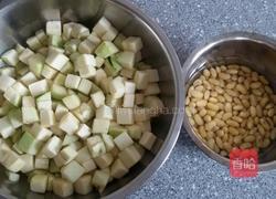 黄豆焖茄丁。的做法图解1