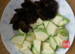 素炒西葫芦的做法图解1