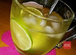青柠蜜冰饮的做法图解3