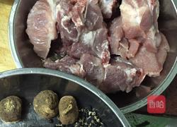 玛咔猪骨汤的做法图解1