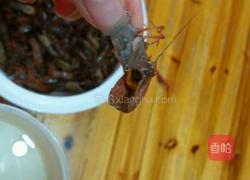 油炸小龙虾的做法图解3