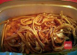 凉拌芦笋金针菇的做法图解3