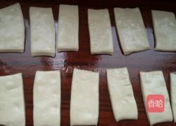 炸油条。的做法图解2