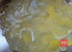 北京人的煎饼果子。的做法图解4