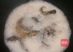 鱼汤浸紫蕨菜的做法图解4