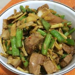 笋干缸豆红烧肉的做法[图]
