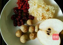 无花果银耳雪梨炖盅的做法图解1