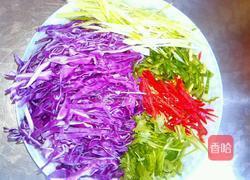 爽口甘蓝丝的做法图解2