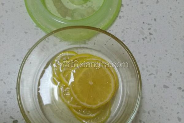 减肥美容柠檬水