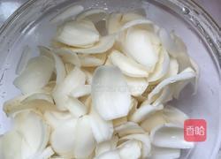 红萝卜玉米南瓜百合汤的做法图解3