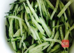 海蜇黄瓜丝的做法图解2