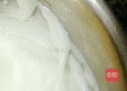 红丝绒蛋糕卷的做法图解4