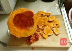 蛋黄焗南瓜的做法图解2