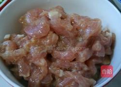 韭黄肉丝的做法图解2