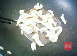 榨菜丝炒鸡胸脯肉的做法图解7