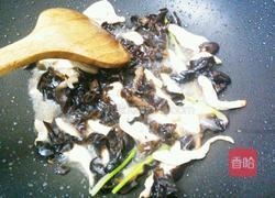 榨菜丝炒鸡胸脯肉的做法图解8