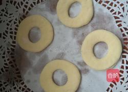 巧克力彩针甜甜圈。的做法图解3