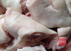 香糟猪手的做法图解1