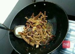 香辣鱿鱼条的做法图解4