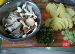 杂菌土豆片的做法图解1