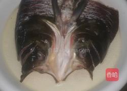 剁椒鱼头的做法图解1