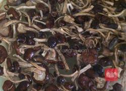 茶树菇筒骨汤的做法图解2