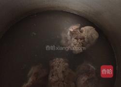 茶树菇筒骨汤的做法图解3