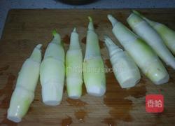 火腿茭白的做法图解1