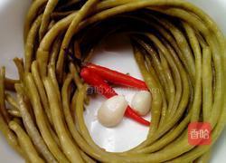 自制酸豆角炒肉末――JIARU 的做法图解1