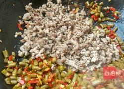 自制酸豆角炒肉末的做法图解8