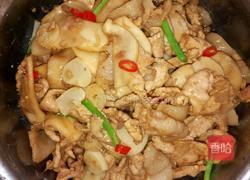 鸡腿菇炒肉片的做法图解3