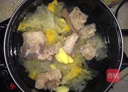 银耳骨头汤的做法图解3