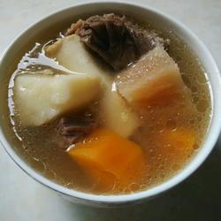 淮山粉葛红萝卜马蹄骨头汤的做法[图]
