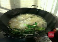 白萝卜鱼汤的做法图解4