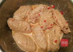 蒜香鸡翅中的做法图解1