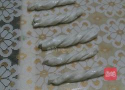 小油条的做法图解2