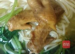 红薯叶卤鸡翅面的做法图解1