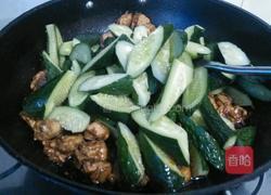 黄瓜烧鸡的做法图解5