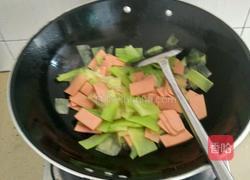 莴笋片炒火腿（求关注）的做法图解5