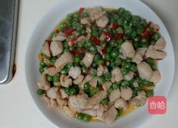 豌豆炒鸡的做法图解5