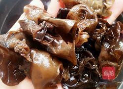 木耳炒鸡蛋的做法图解1