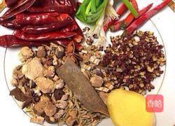 香辣鸭脖的做法图解1